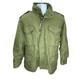 Alpha Industries Military Green Men’s Jacket Size Small meas: 21x30
